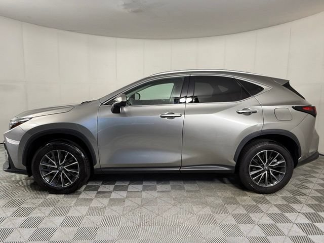 Used 2025 Lexus NX 250 FWD image 3