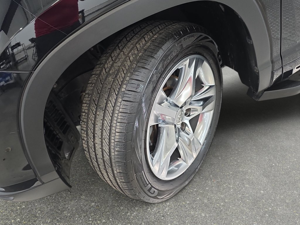 Used 2015 Toyota Highlander Limited Platinum FWD image 30