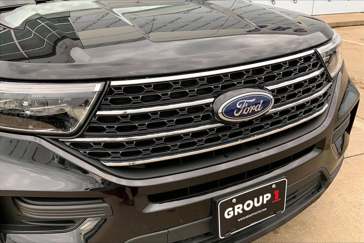 Used 2024 Ford Explorer XLT RWD image 30
