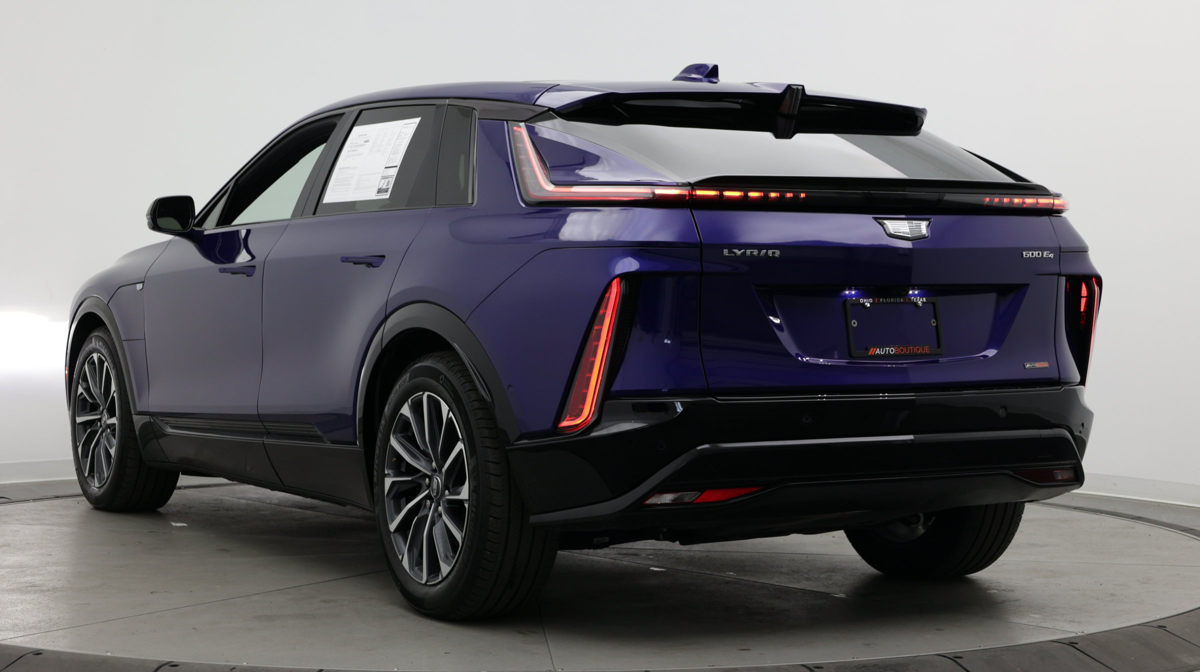 Used 2024 Cadillac Lyriq Sport AWD/4WD image 7
