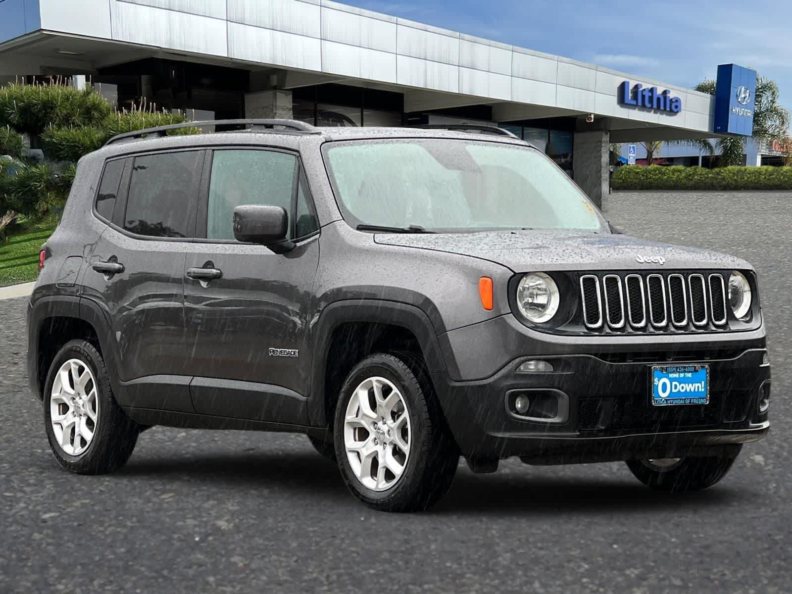 Used 2017 Jeep Renegade Latitude w/ Popular Equipment Group AWD/4WD image 10