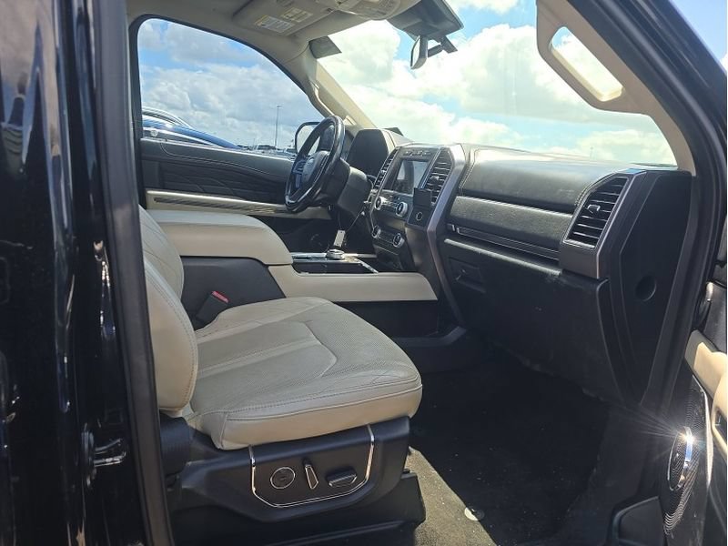 Used 2020 Ford Expedition Max Platinum RWD image 17