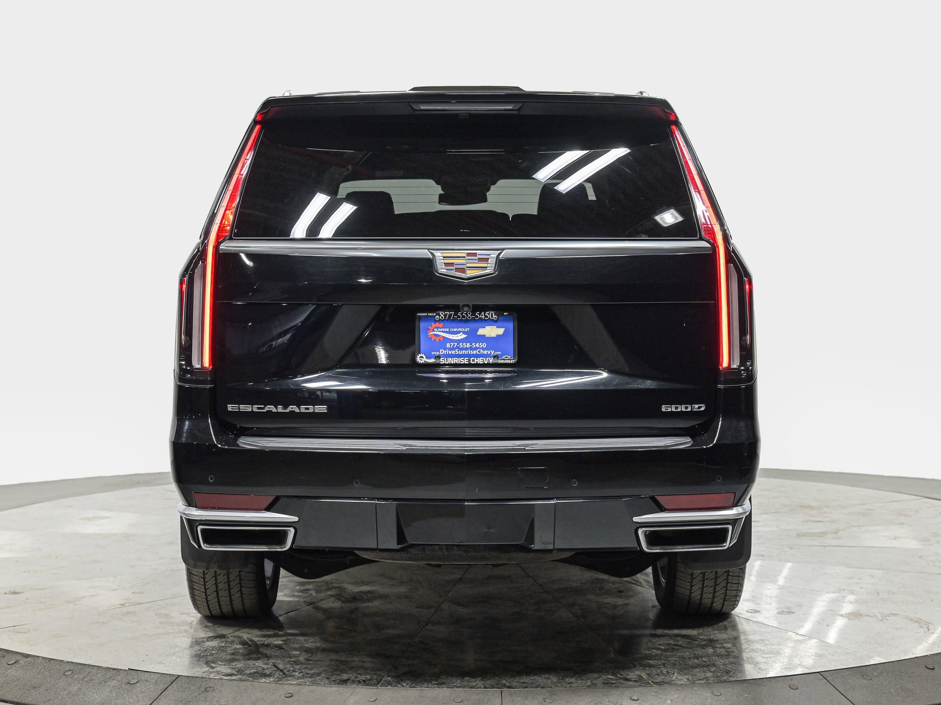 Used 2023 Cadillac Escalade ESV Luxury image 5