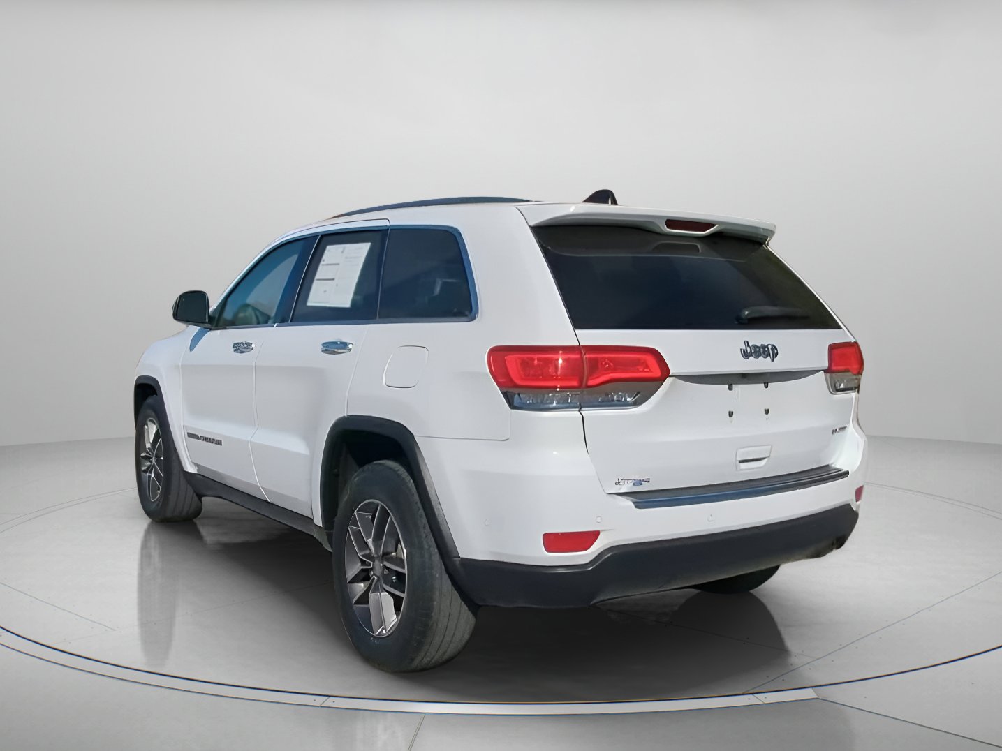 Used 2018 Jeep Grand Cherokee Limited image 20