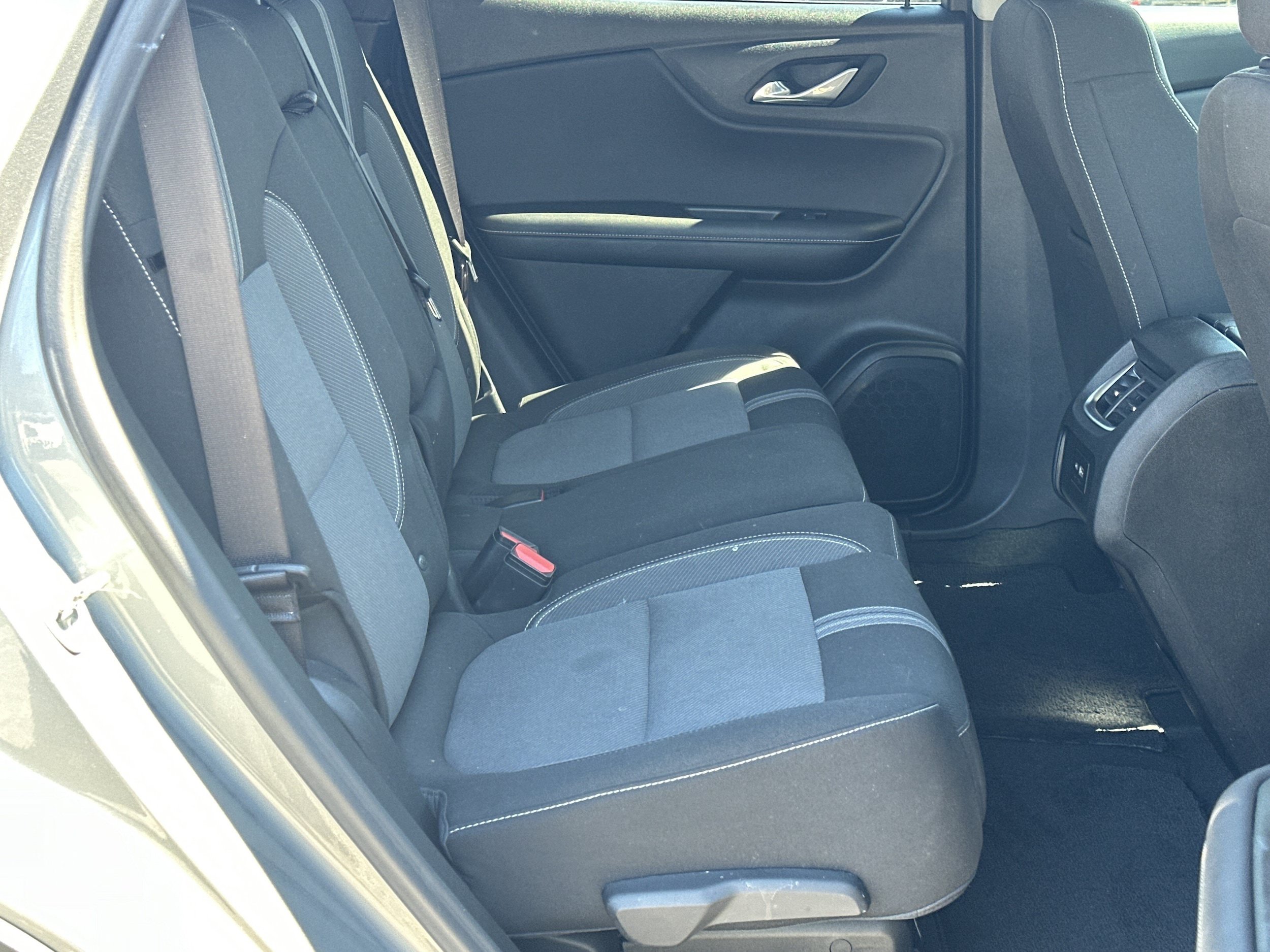 Used 2025 Chevrolet Blazer LT FWD image 15