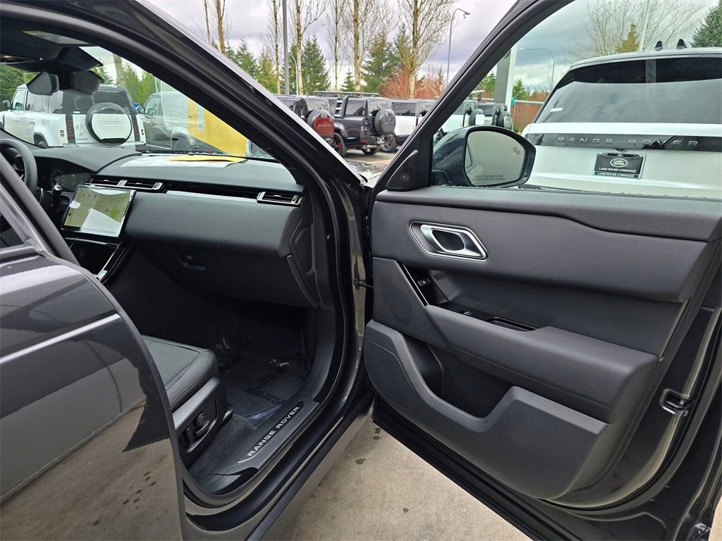 New 2026 Land Rover Range Rover Velar S image 31