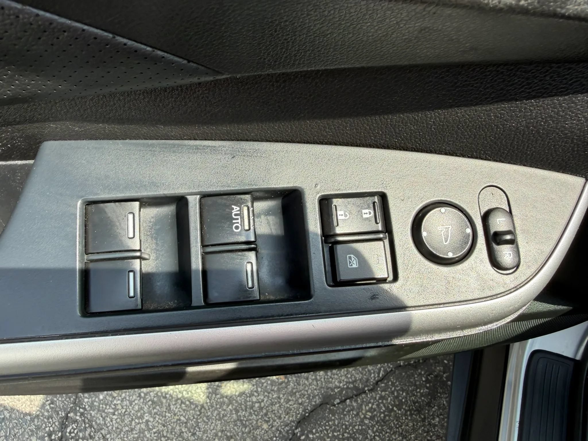 Used 2016 Honda CR-V Touring image 19