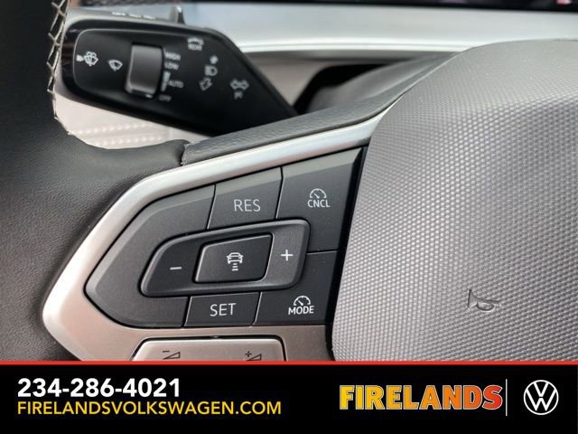 New 2025 Volkswagen Tiguan SE image 31