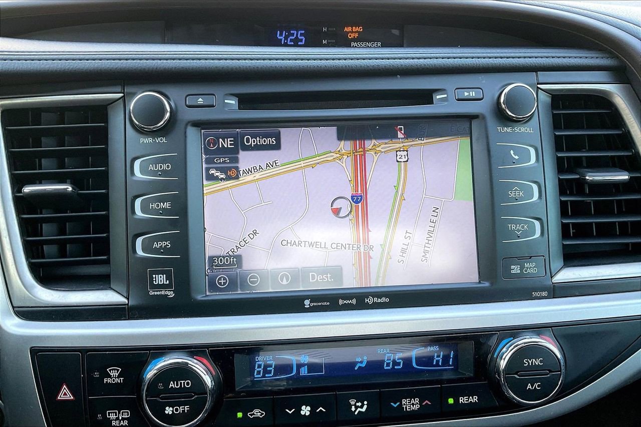 Used 2018 Toyota Highlander Limited image 14