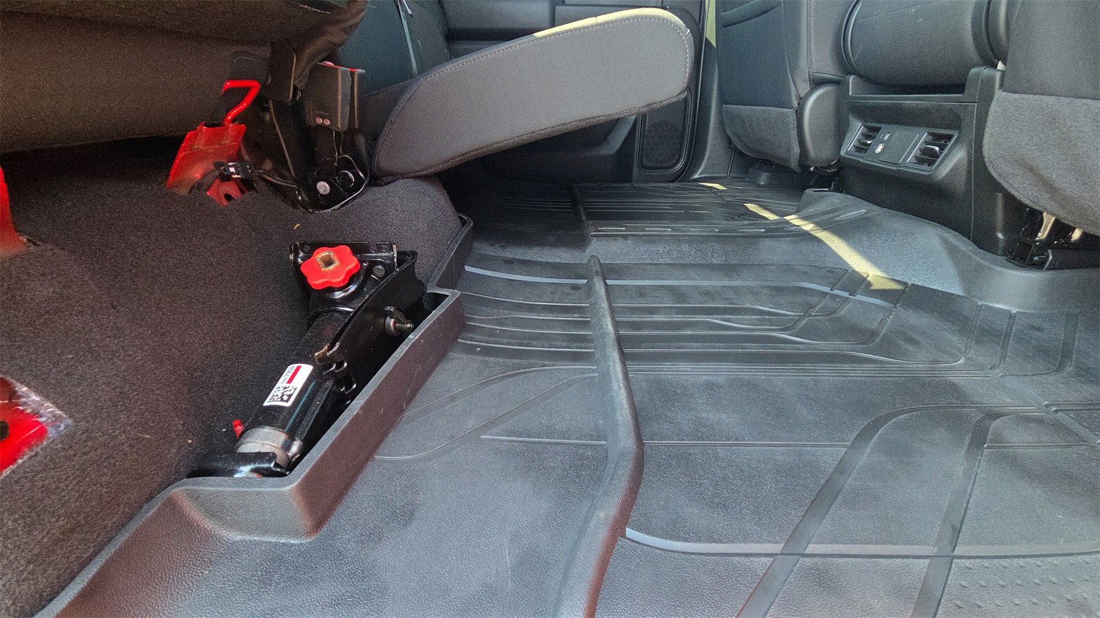 Used 2024 Chevrolet Silverado 1500 Custom image 17