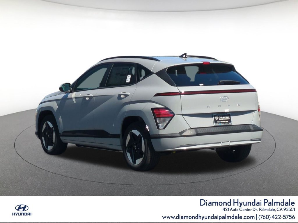 Used 2025 Hyundai Kona SEL FWD image 4