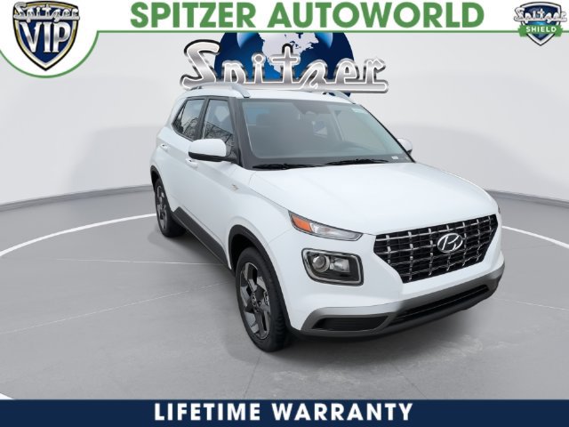 New 2026 Hyundai Venue SEL FWD image 3