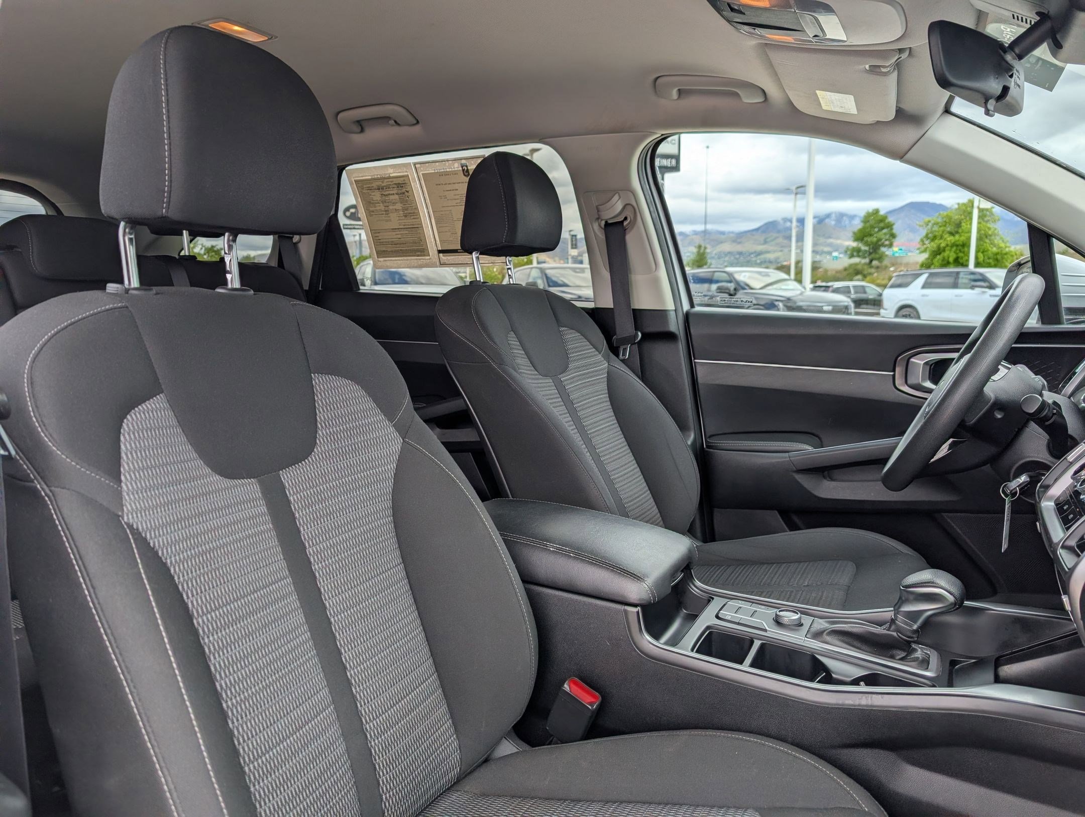 Certified 2022 Kia Sorento LX AWD/4WD image 28