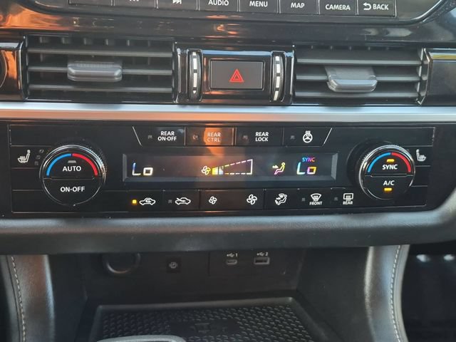 Used 2023 Nissan Pathfinder SL FWD image 26
