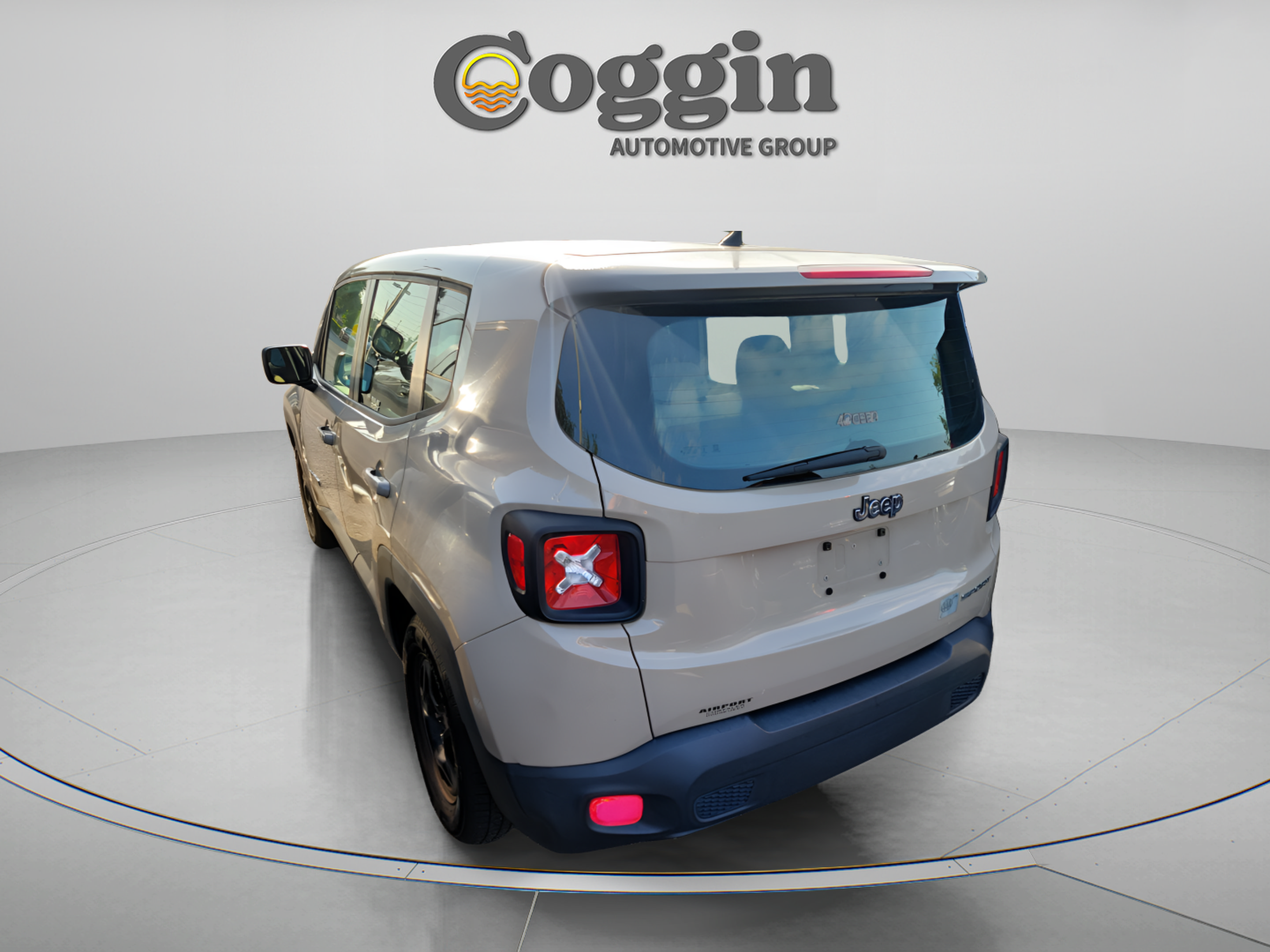 Used 2016 Jeep Renegade Sport w/ Power & Air Group FWD image 2