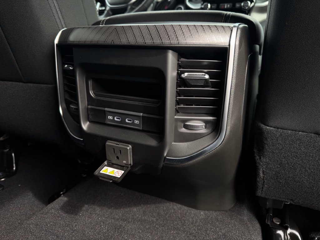 New 2027 RAM 3500 Big Horn AWD/4WD image 15
