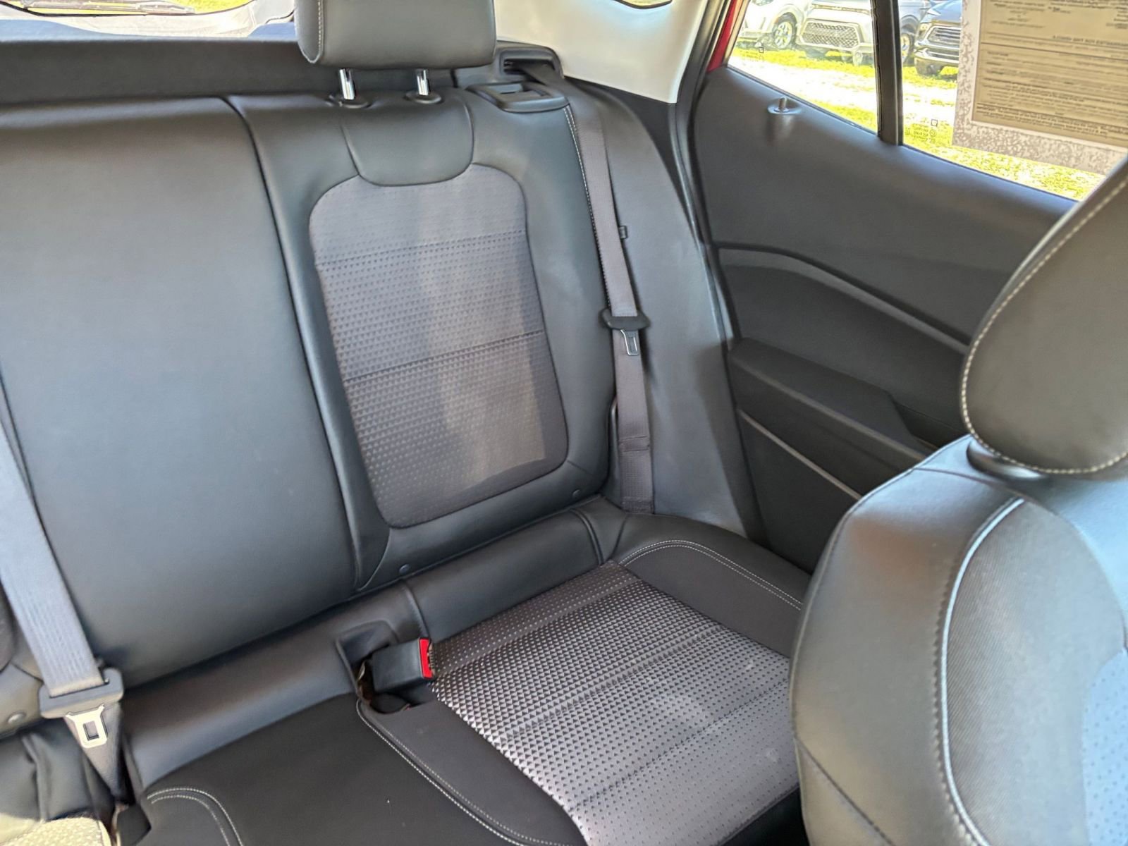 Used 2025 Chevrolet Trax LT w/ LT Convenience Package image 38