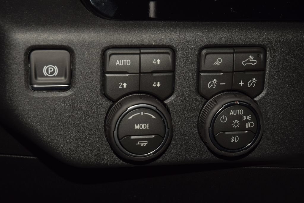 New 2026 Chevrolet Silverado 2500 High Country w/ High Country Premium Package AWD/4WD image 38