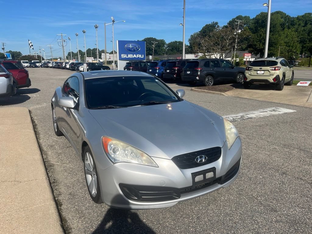 Used 2010 Hyundai Genesis 2.0T w/ Navigation Pkg 2 RWD image 2