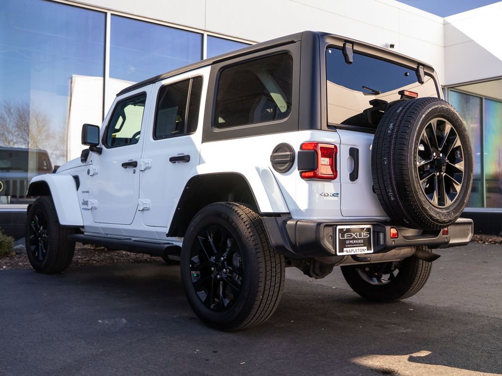 Used 2021 Jeep Wrangler Unlimited Sahara w/ Dual Top Group image 8