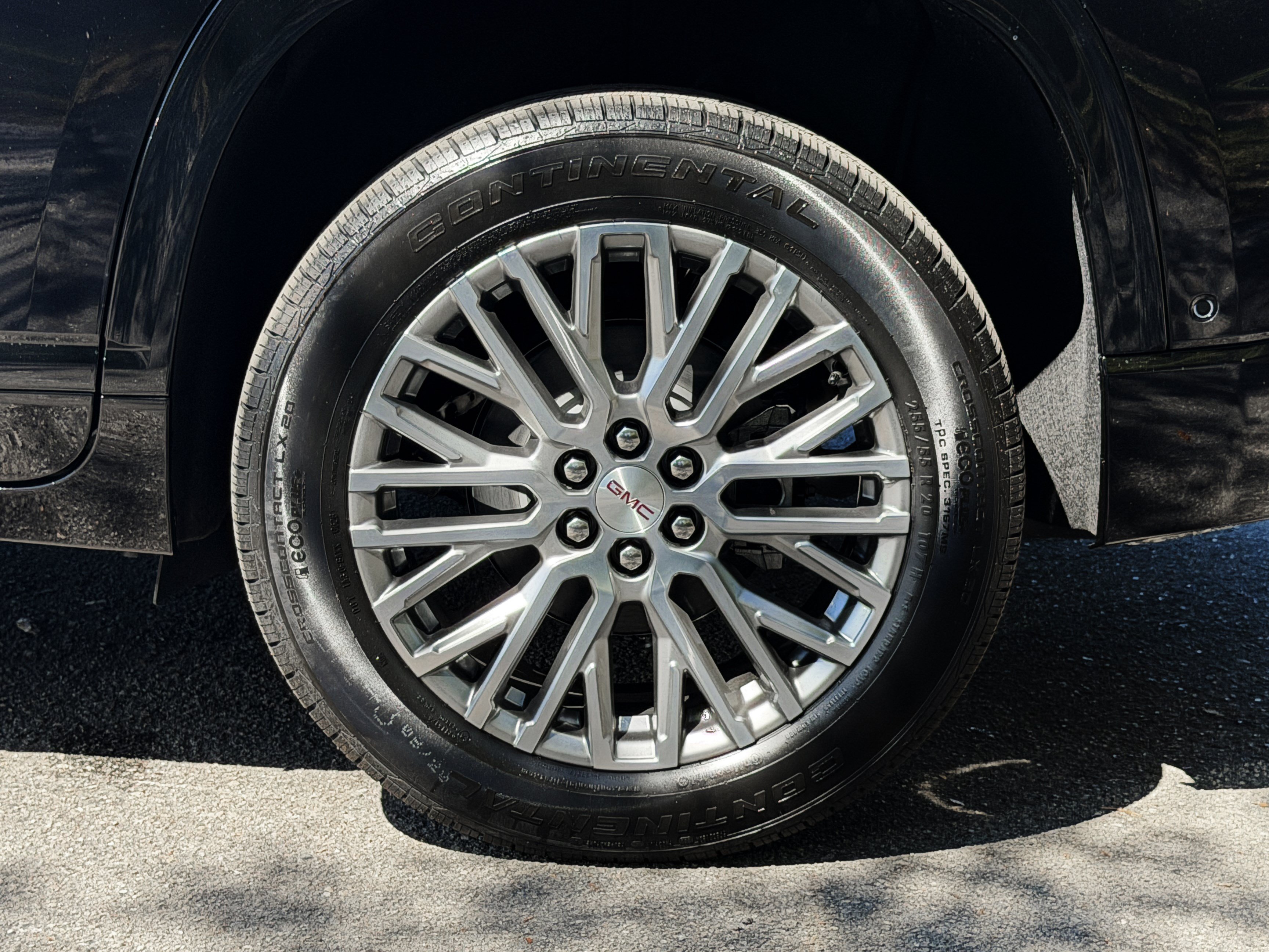 New 2026 GMC Acadia Denali w/ Super Cruise Package FWD image 9