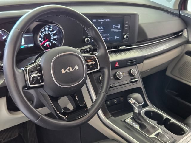 Used 2024 Kia Carnival LX FWD image 9