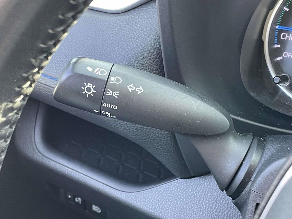 Used 2022 Toyota RAV4 SE image 11