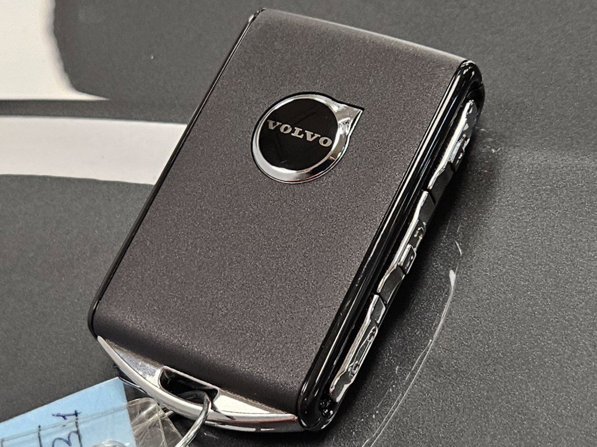 New 2026 Volvo XC60 T8 Ultra image 47