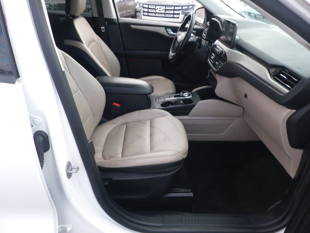 Used 2021 Ford Escape SEL w/ Technology Package image 12