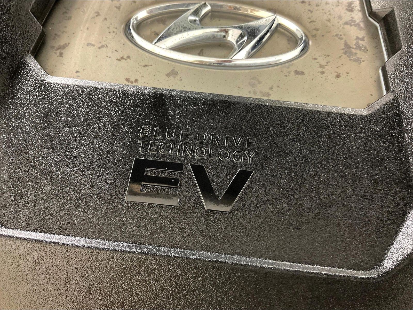 Used 2019 Hyundai Ioniq Limited FWD image 31