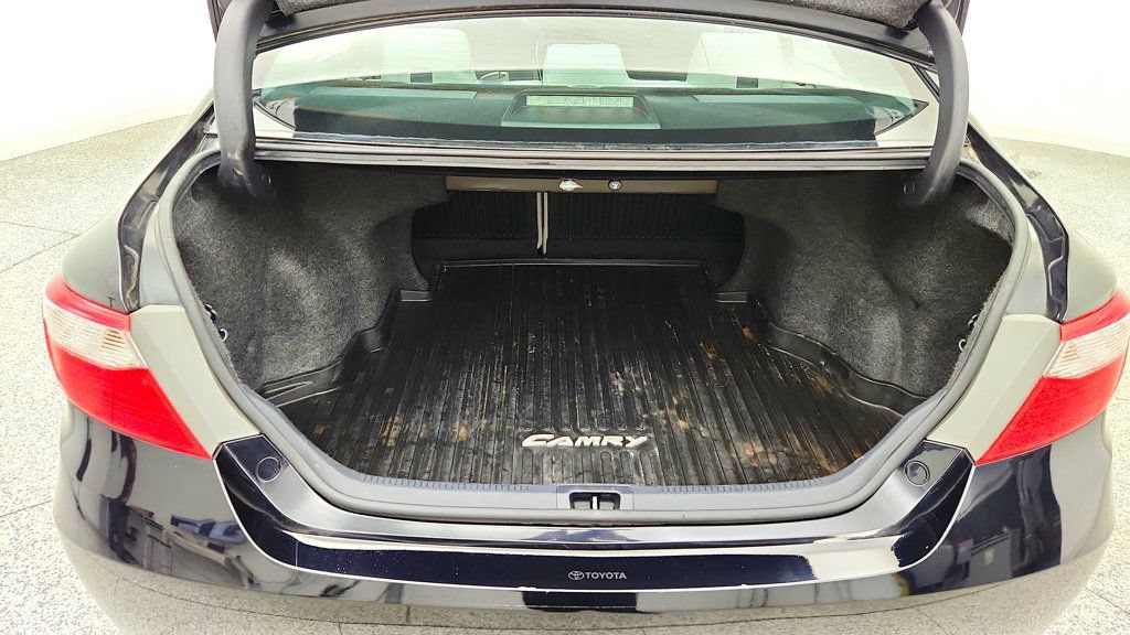 Used 2016 Toyota Camry FWD image 20