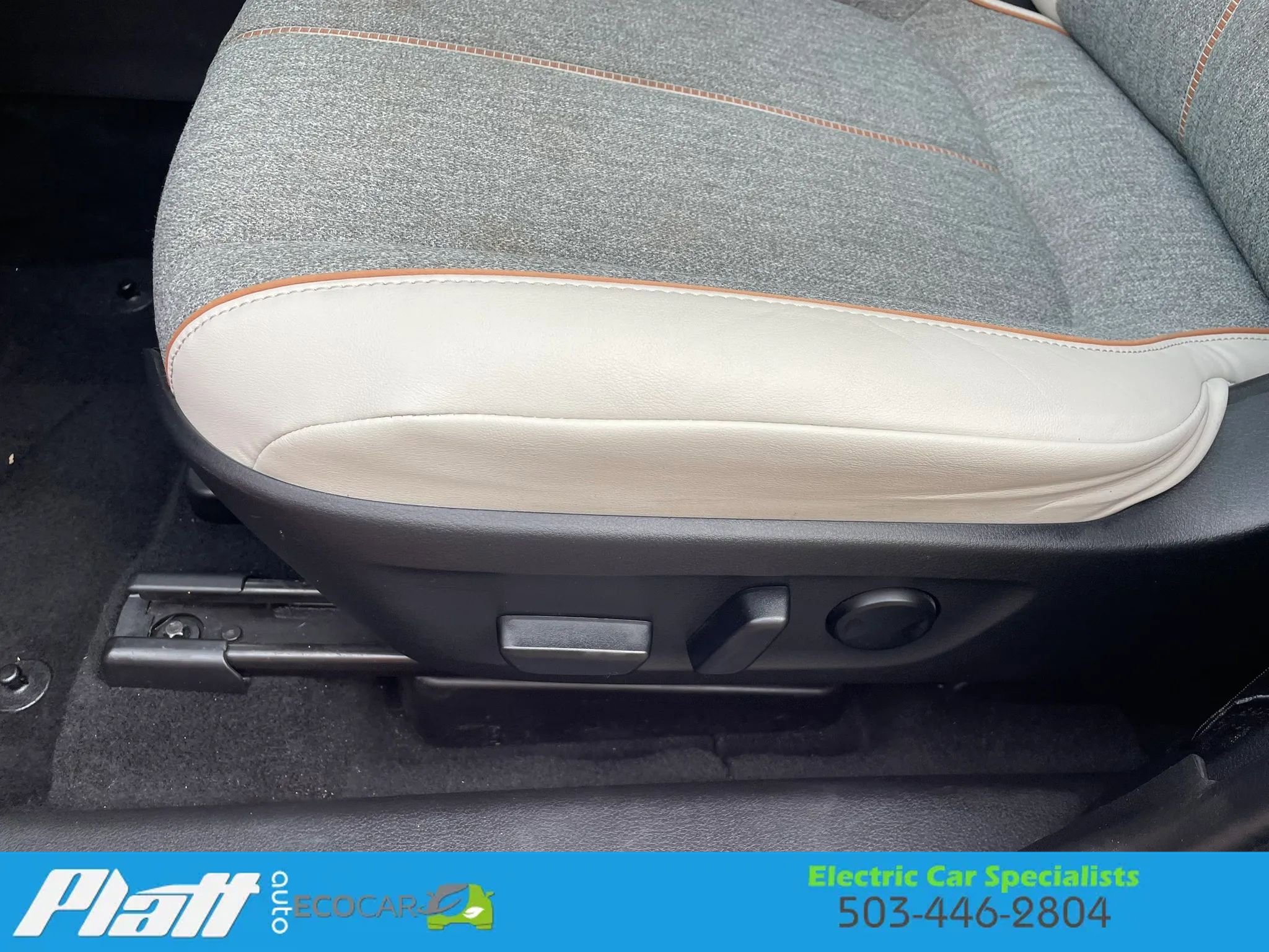 Used 2022 MAZDA MX-30 Electric w/ Premium Plus Pkg image 24