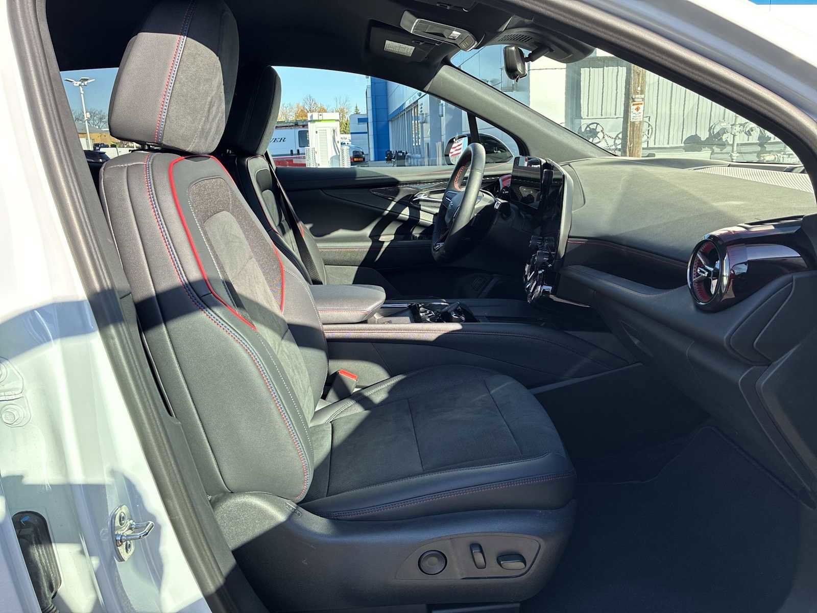 Certified 2024 Chevrolet Blazer EV RS image 27