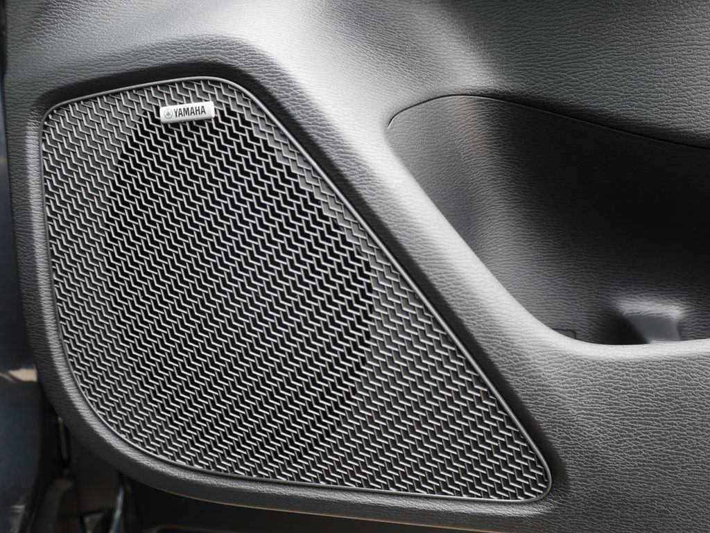 New 2025 Mitsubishi Outlander SE image 17