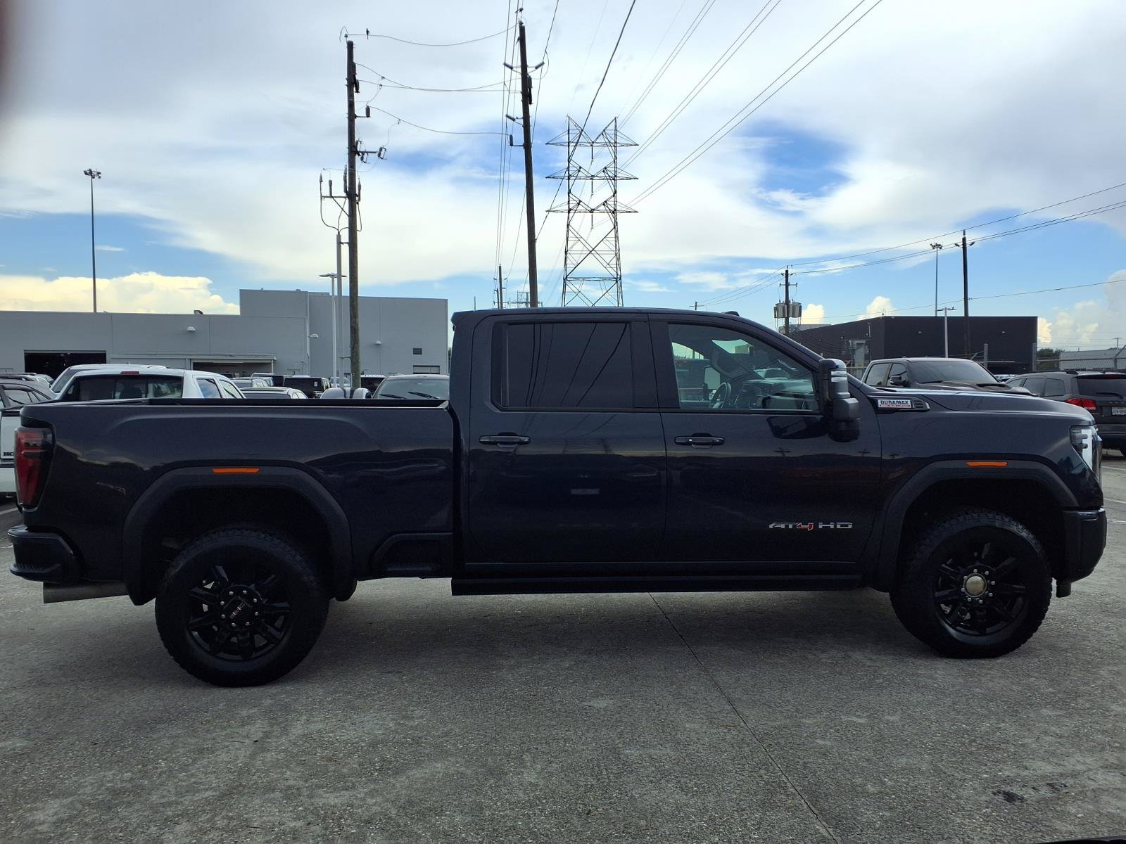 Used 2024 GMC Sierra 2500 AT4 w/ AT4 Premium Plus Package AWD/4WD image 27