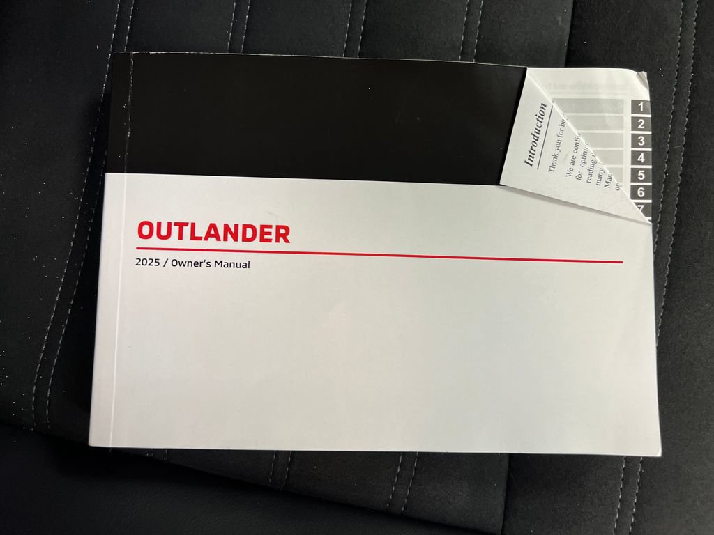 Used 2025 Mitsubishi Outlander SE FWD image 35