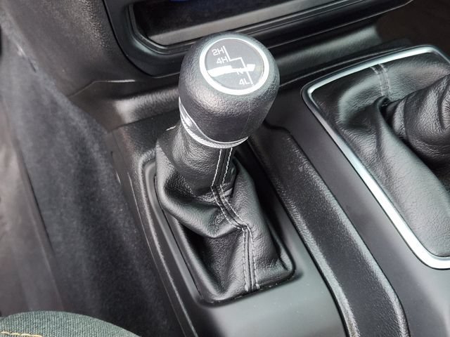 Used 2024 Jeep Gladiator Sport AWD/4WD image 29
