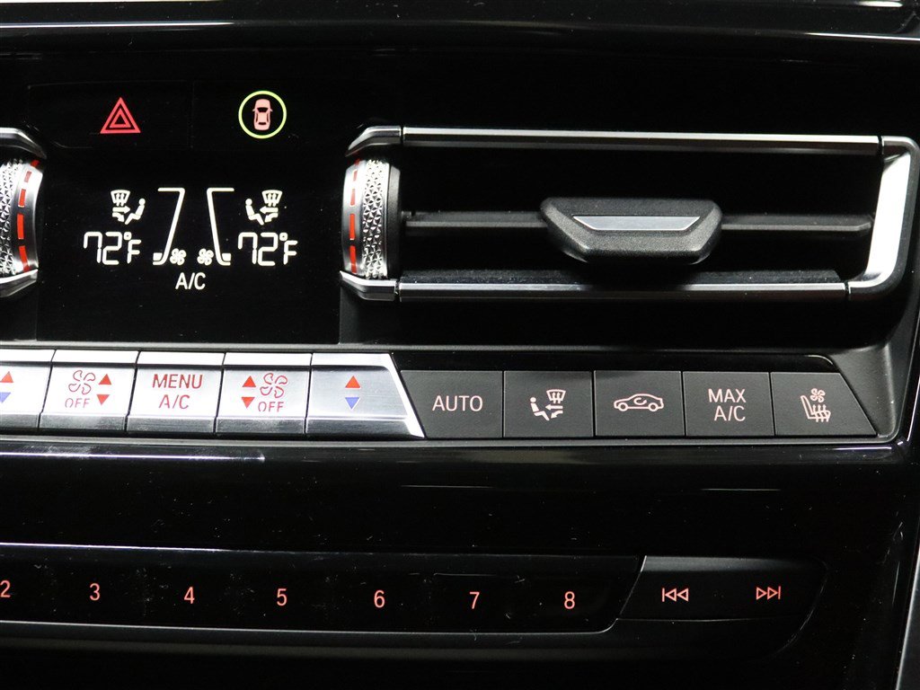 Used 2021 BMW M850i xDrive Coupe image 26