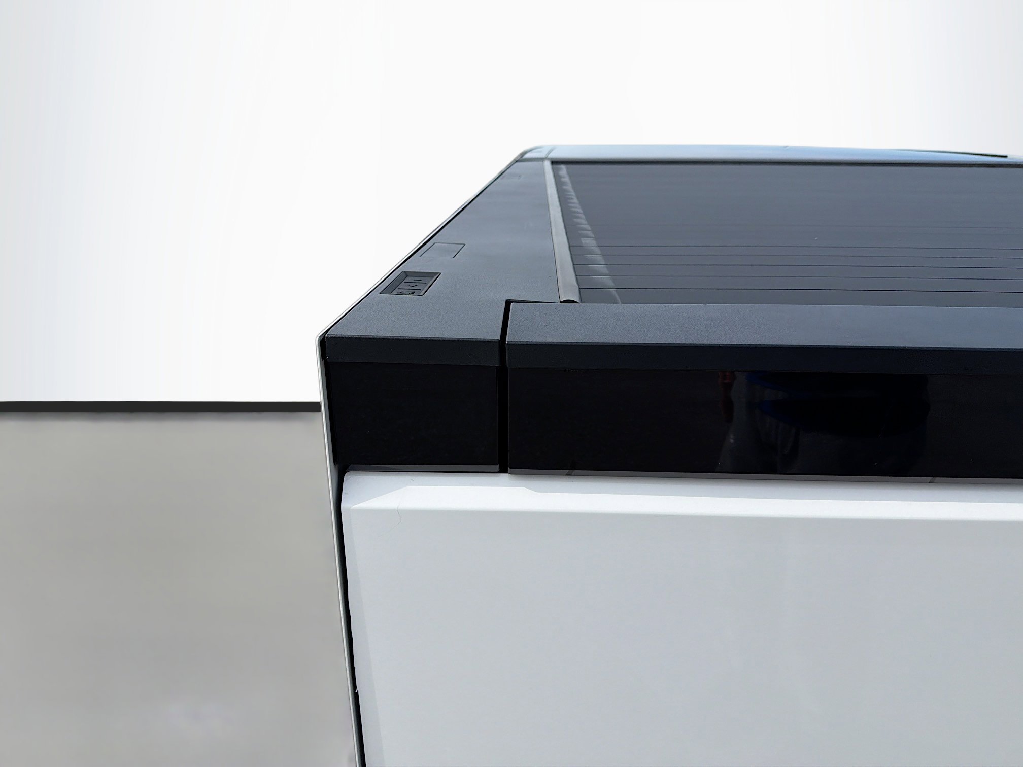 Used 2024 Tesla Cybertruck AWD Crew Cab image 10