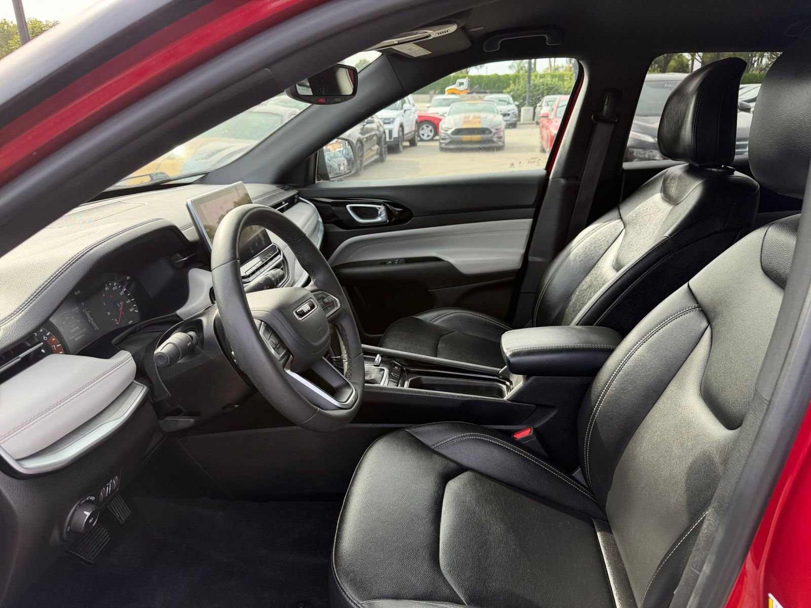 Used 2025 Jeep Compass Limited AWD/4WD image 28