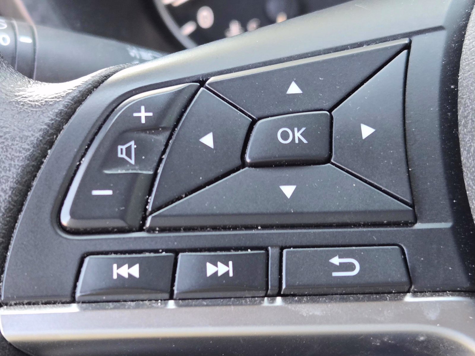 Used 2023 Nissan Sentra SV w/ All-Weather Package FWD image 24