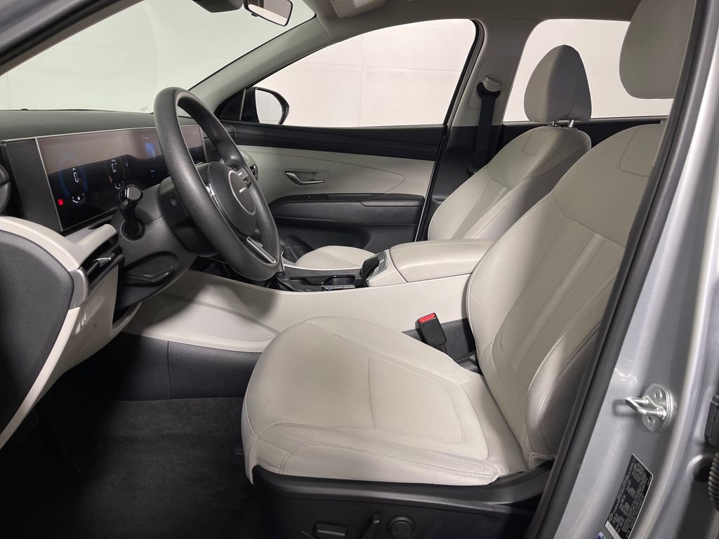 Certified 2025 Hyundai Tucson SEL AWD/4WD image 12