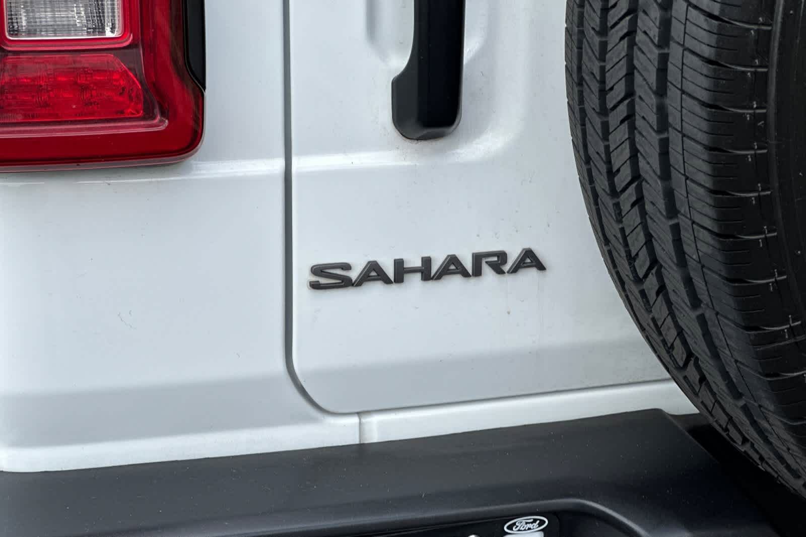 Used 2025 Jeep Wrangler Unlimited Sahara AWD/4WD image 27