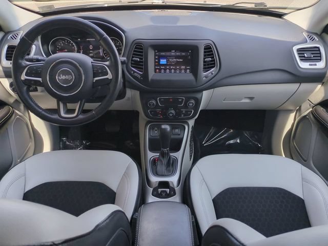 Used 2019 Jeep Compass Latitude w/ Popular Equipment Group FWD image 15