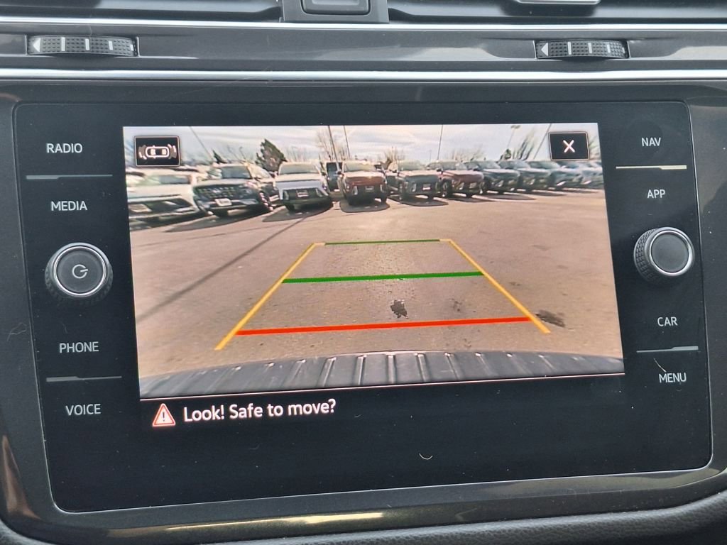 Used 2022 Volkswagen Tiguan SEL R-Line image 21