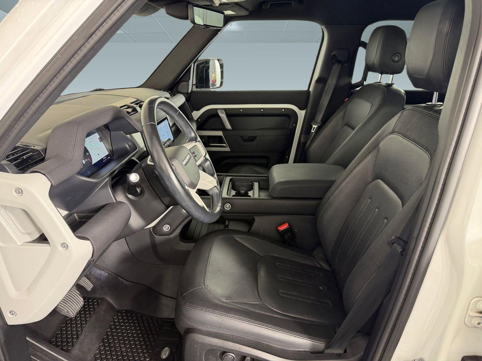 Used 2022 Land Rover Defender 110 X-Dynamic SE image 5