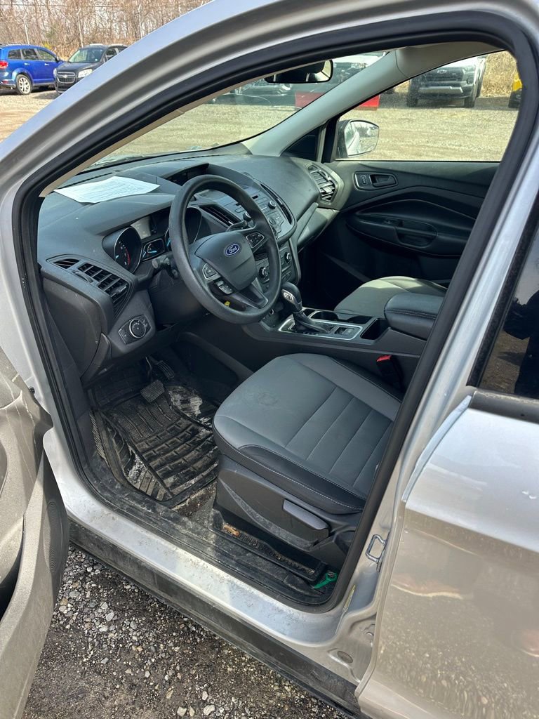 Used 2017 Ford Escape S image 5