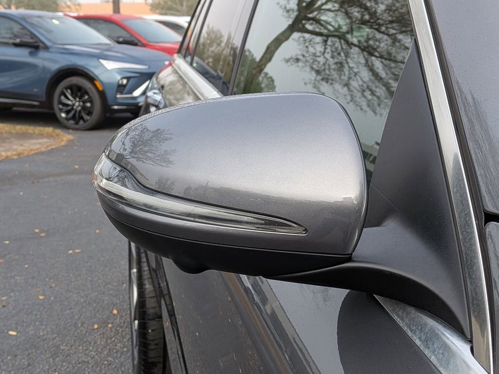 Used 2021 Mercedes-Benz GLC 300 4MATIC w/ AMG Line image 12