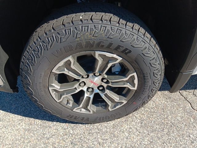 New 2026 GMC Sierra 1500 SLE w/ X31 Off-Road Package image 5