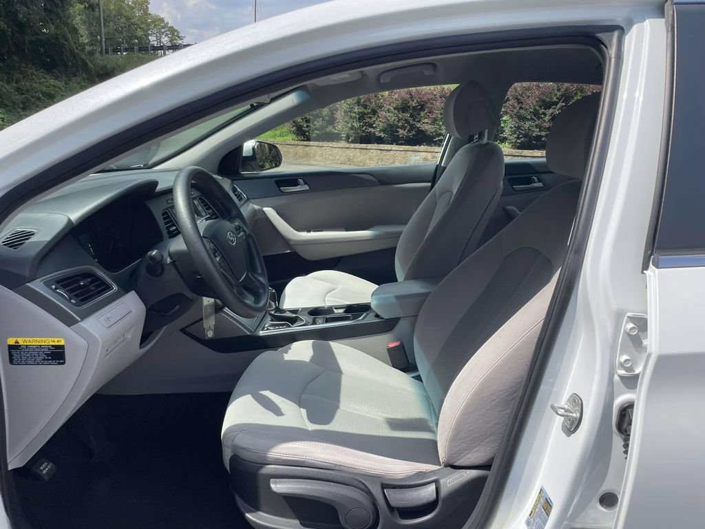 Used 2017 Hyundai Sonata SE FWD image 15